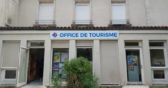 Office de Tourisme La Rochefoucauld Porte du Périgord Office de Tourisme La Rochefoucauld Porte du Périgord