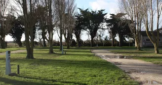 Aire de stationnement et de service camping-car - Le Moulin Aire de stationnement et de service camping-car - Le Moulin