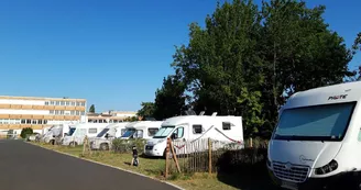 Aire municipale de camping-car de Jonzac Aire municipale de camping-car de Jonzac