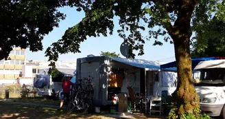 Aire municipale de camping-car de Jonzac Aire municipale de camping-car de Jonzac