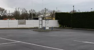 Aire de stationnement et de service camping-car - Route du stade Aire de stationnement et de service camping-car - Route du stade