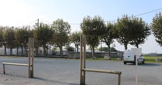 Aire de stationnement camping-car - Centre-ville de Bourcefranc Aire de stationnement camping-car - Centre-ville de Bourcefranc