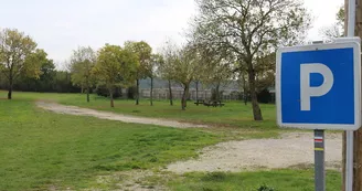 Aire de stationnement camping-car - Brouage Aire de stationnement camping-car - Brouage