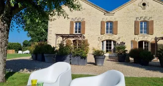 La grande écurie | Gîtes de Cognac La grande écurie | Gîtes de Cognac