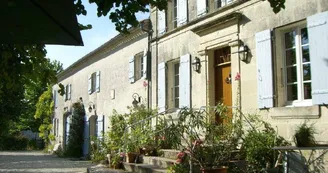 Les Chambres des Bujours Les Chambres des Bujours