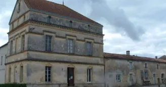 Centre équestre du Lycée Saint Antoine Centre équestre du Lycée Saint Antoine