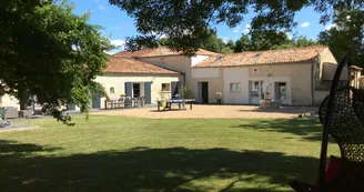 Chambre d'hôtes 14 personnes - la Fompatoise Chambre d'hôtes 14 personnes - la Fompatoise