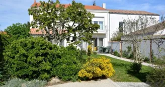 Chambre d'hôtes 8 personnes - Les 3 Tilleuls Chambre d'hôtes 8 personnes - Les 3 Tilleuls