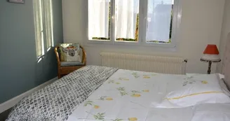 Chambre d'hôtes 8 personnes - Les 3 Tilleuls Chambre d'hôtes 8 personnes - Les 3 Tilleuls