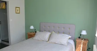 Chambre d'hôtes 8 personnes - Les 3 Tilleuls Chambre d'hôtes 8 personnes - Les 3 Tilleuls