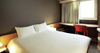 Ibis Saintes Ibis Saintes