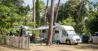 Camping Huttopia - Oléron Les Pins Camping Huttopia - Oléron Les Pins