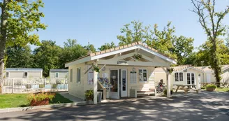Camping Les Chèvrefeuilles Camping Les Chèvrefeuilles