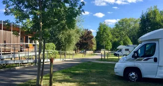Camping Les Flots, Rivières-La Rochefoucauld Camping Les Flots, Rivières-La Rochefoucauld