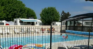 Camping Le Petit Dauphin - Naturiste Camping Le Petit Dauphin - Naturiste