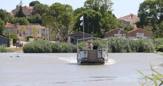 Navette fluviale Rochefort-Soubise : Le Rohan Navette fluviale Rochefort-Soubise : Le Rohan