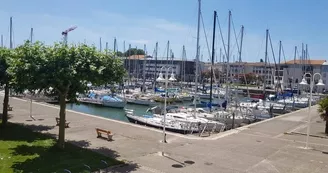 A 108 Quai Tahiti - vue sur le port de plaisance