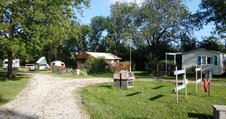 Camping L'Île aux Loisirs Camping L'Île aux Loisirs