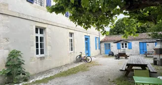 Auberge des Pertuis Auberge des Pertuis