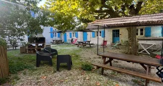 Auberge des Pertuis Auberge des Pertuis