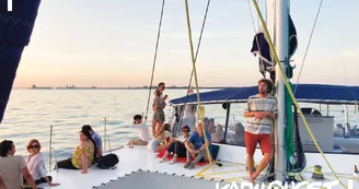 Sortie à l'heure de l'apéro en catamaran à voile - Kapalouest Sortie à l'heure de l'apéro en catamaran à voile - Kapalouest