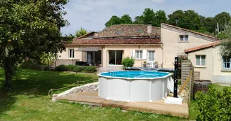 Gîte Bel - 6 pers - Piscine, parc, étang Gîte Bel - 6 pers - Piscine, parc, étang