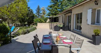 Gîte Bel - 6 pers - Piscine, parc, étang Gîte Bel - 6 pers - Piscine, parc, étang