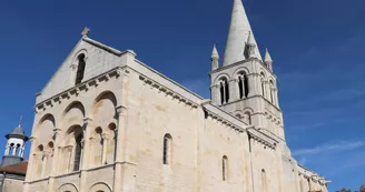 Eglise Saint-Cybard de Roullet St-Estèphe Eglise Saint-Cybard de Roullet St-Estèphe