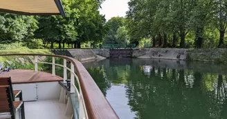 Balade fluviale à bord de La Demoiselle Balade fluviale à bord de La Demoiselle