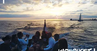 Tour de la baie sur un bateau traditionnel à moteur - Kapalouest Tour de la baie sur un bateau traditionnel à moteur - Kapalouest