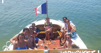 Tour de la baie sur un bateau traditionnel à moteur - Kapalouest Tour de la baie sur un bateau traditionnel à moteur - Kapalouest