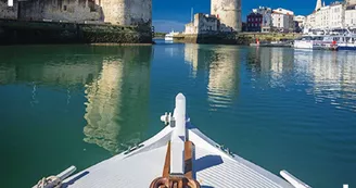 Tour de la baie sur un bateau traditionnel à moteur - Kapalouest Tour de la baie sur un bateau traditionnel à moteur - Kapalouest