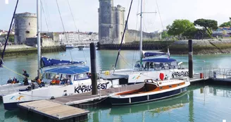 Tour de la baie sur un bateau traditionnel à moteur - Kapalouest Tour de la baie sur un bateau traditionnel à moteur - Kapalouest