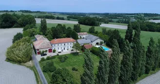 Le domaine de la Vaure Le domaine de la Vaure