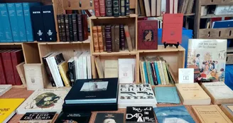 Marché | Bouquinistes - Livre d'occasion