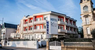 Hôtel Le Trident Thyrsé Hôtel Le Trident Thyrsé