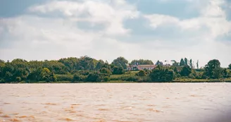 Croisières Loudenne II - Visite du château et dégustation Croisières Loudenne II - Visite du château et dégustation