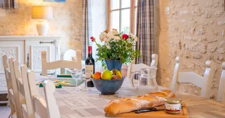 Chateau de Gurat - Ensemble de gites - 36 pers Chateau de Gurat - Ensemble de gites - 36 pers