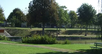 Aire camping-cars - Jarnac Champagne Aire camping-cars - Jarnac Champagne