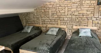 Dortoir 3 pers. - Camping Le Buron Dortoir 3 pers. - Camping Le Buron