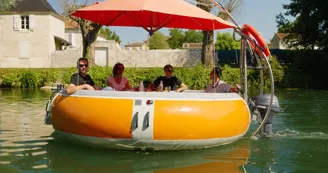 Balades à bord d'un bateau BBQ Benèze, péniche bar dégustation
