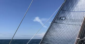 Cours et sorties sur un voilier - Apex Performance Voile Cours et sorties sur un voilier - Apex Performance Voile