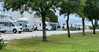 Aire de stationnement de camping-car Aire de stationnement de camping-car