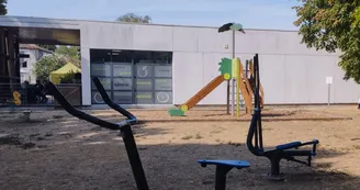 Aire de pique-nique, de jeux et plateau multisports