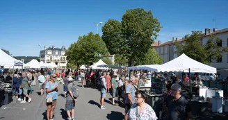 9ème Marché de potiers de Montbron 9ème Marché de potiers de Montbron