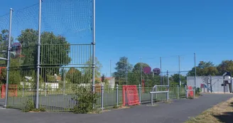 Aire de jeux, city stade et aire de pique-nique