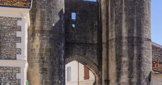 Porte de Ville de Tonnay-Boutonne Porte de Ville de Tonnay-Boutonne
