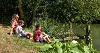 Pause au bord de la Boutonne Pause au bord de la Boutonne