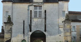 Château de Chalais Château de Chalais