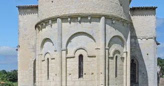 L'église de St Quentin de Chalais L'église de St Quentin de Chalais